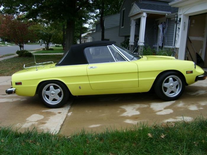 119327d1224547903-1974-alfa-romeo-spider-stp61103.jpg